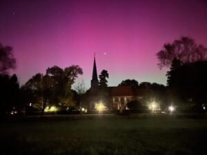 Mehr über den Artikel erfahren Nordlicht im Stift Marienfließ