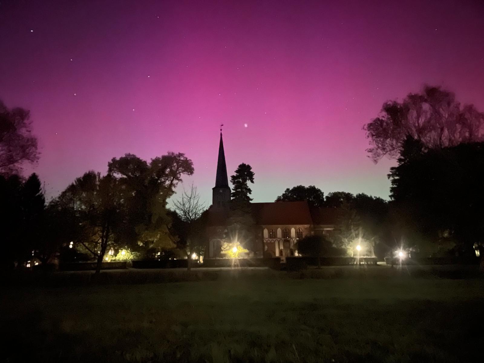 Du betrachtest gerade Nordlicht im Stift Marienfließ